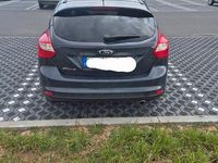 Gebraucht Ford Focus SYNC Edition 140 PS (102 kW) 2013 Blau Limousine