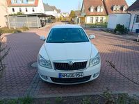 Gebraucht Skoda Octavia 140 PS (102 kW) 2012 Weiß Kombi