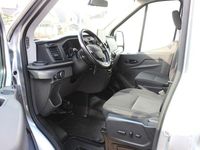 Gebraucht Ford Transit Trend 170 PS (125 kW) 2021 Silber (metallic) Van