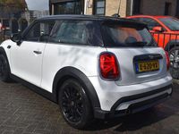Gebraucht Mini Cooper 136 PS (100 kW) 2024 Weiß Kleinwagen