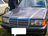 Gebraucht Mercedes 190 109 PS (80 kW) 1990 Violet Limousine