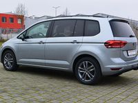 Neu VW Touran Edition 150 PS (110 kW) 2026 Silber Van / Kleinbus