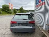 Gebraucht Audi A3 Basis 116 PS (85 kW) 2018 Grau Limousine