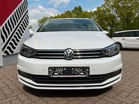Gebraucht VW Touran Sound 150 PS (110 kW) 2017 Pure white Van / Kleinbus