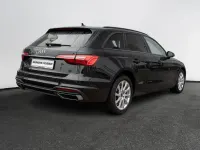 Gebraucht Audi A4 Basis 150 PS (110 kW) 2022 Schwarz Kombi