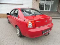 Używany Kia Shuma 114 KM (83 kW) 2004 Czerwony Hatchback