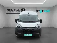 Gebraucht Peugeot Boxer 140 PS (102 kW) 2025 Weiß Van