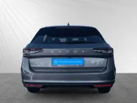 Gebraucht Skoda Superb Essence 150 PS (110 kW) 2024 Grau Kombi