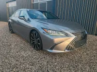 Gebraucht Lexus ES300H 178 PS (130 kW) 2024 Grau Limousine