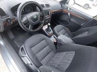 Gebraucht Skoda Octavia 140 PS (102 kW) 2009 Grau Kombi