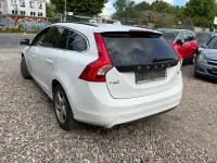 Gebraucht Volvo V60 Momentum 120 PS (88 kW) 2016 Weiß Kombi