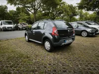 Gebraucht Dacia Sandero Stepway 87 PS (63 kW) 2010 Grau Limousine