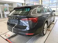 Gebraucht Skoda Octavia First Edition 150 PS (110 kW) 2020 Blackmagic perleffekt Kombi