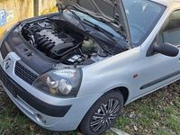 Gebraucht Renault Clio II 74 PS (54 kW) 2001 Silber Kleinwagen
