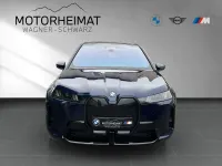 Neu BMW iX M Sport 300 kW (408 PS) 2025 Blau SUV