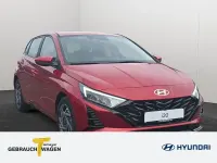 Gebraucht Hyundai i20 Trend 101 PS (74 kW) 2025 Rot Kleinwagen