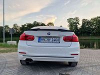 gebraucht BMW 320 320 d Aut. Sport Line Baujahr 2016