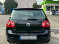 Gebraucht VW Golf V 75 PS (55 kW) 2004 Schwarz Kleinwagen