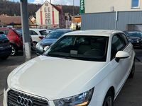Gebraucht Audi A1 Attraction 86 PS (63 kW) 2013 Weiß Kleinwagen