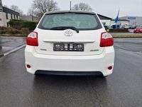 Gebraucht Toyota Auris 99 PS (72 kW) 2012 Weiß Limousine