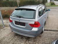 Gebraucht BMW 320 Comfort Edition 177 PS (130 kW) 2007 Grün Kombi