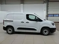 Używany Opel Combo 102 KM (75 kW) 2024 Biały Minivan