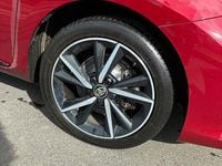 Gebraucht Toyota Auris Style 136 PS (100 kW) 2017 Rot Limousine