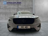 Neu Volvo XC40 Plus 197 PS (144 kW) 2025 Grau SUV