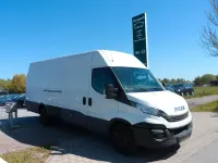 Gebraucht Iveco Daily 179 PS (131 kW) 2017 Weiß Van / Kleinbus