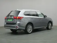 Gebraucht Mitsubishi Outlander P-HEV Plus 203 PS (149 kW) 2016 Platinum grau Limousine