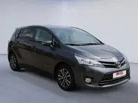 Gebraucht Toyota Verso Skyview Edition 111 PS (81 kW) 2015 Grau Van / Kleinbus