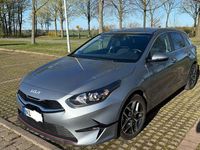 Gebraucht Kia Ceed Spirit 160 PS (117 kW) 2022 Silber Kleinwagen