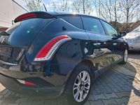 Gebraucht Lancia Delta 120 PS (88 kW) 2010 Schwarz Kleinwagen