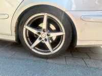 Usado Mercedes E220 Avantgarde 150 CV (110 kW) 2004 Plateado Familiar