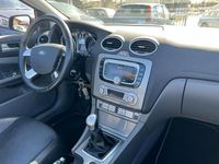 Gebraucht Ford Focus Cabriolet Titanium 145 PS (106 kW) 2009 Silber Cabrio
