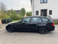 Gebraucht BMW 320 170 PS (125 kW) 2009 Schwarz Kombi