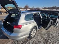 Gebraucht VW Passat 119 PS (87 kW) 2018 Silber Kombi