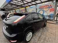 Usado Ford Focus Ghia 101 CV (74 kW) 2008 Negro Utilitario