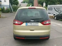 Używany Ford Galaxy 140 KM (102 kW) 2007 Złoty Minivan