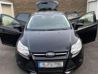 Gebraucht Ford Focus Ambiente 101 PS (74 kW) 2014 Schwarz Kombi