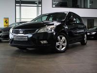Gebraucht Kia Ceed Spirit 125 PS (91 kW) 2011 Schwarz Kleinwagen