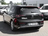Gebraucht VW Golf VIII Style 150 PS (110 kW) 2024 Schwarz Limousine