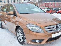 Gebraucht Mercedes B180 122 PS (89 kW) 2012 Gold Van / Kleinbus