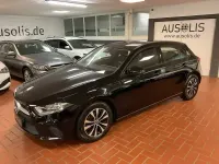 Gebraucht Mercedes A180 116 PS (85 kW) 2022 Schwarz Limousine
