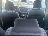 Gebraucht VW Touran Trendline 116 PS (85 kW) 2017 Silber Van / Kleinbus