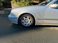 Gebraucht Mercedes E240 AMG 170 PS (125 kW) 2000 Silber Limousine
