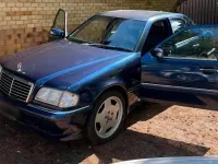 Gebraucht Mercedes C240 170 PS (125 kW) 1998 Blau Limousine