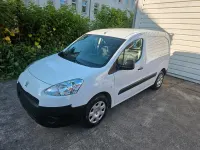 Gebraucht Peugeot Partner 75 PS (55 kW) 2015 Weiß Van / Kleinbus