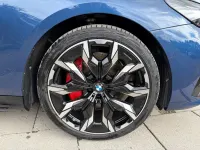 Gebraucht BMW 550e Performance 489 PS (359 kW) 2026 Blau Kombi
