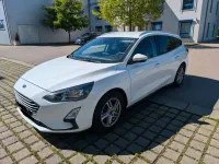 Gebraucht Ford Focus Cool & Connect 125 PS (91 kW) 2020 Weiß Kombi